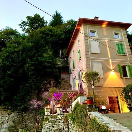 La Casa Sulla Collina Del Castello Villa Breno Eksteriør billede